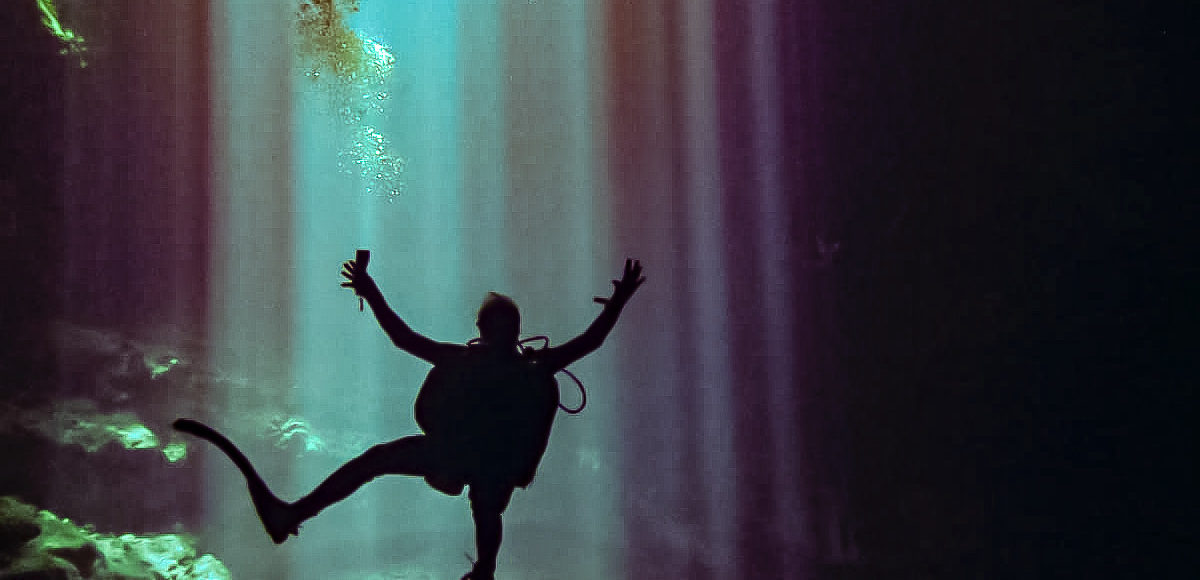 The pit cenote dive