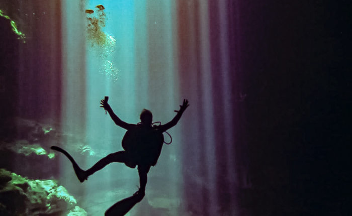 The pit cenote dive