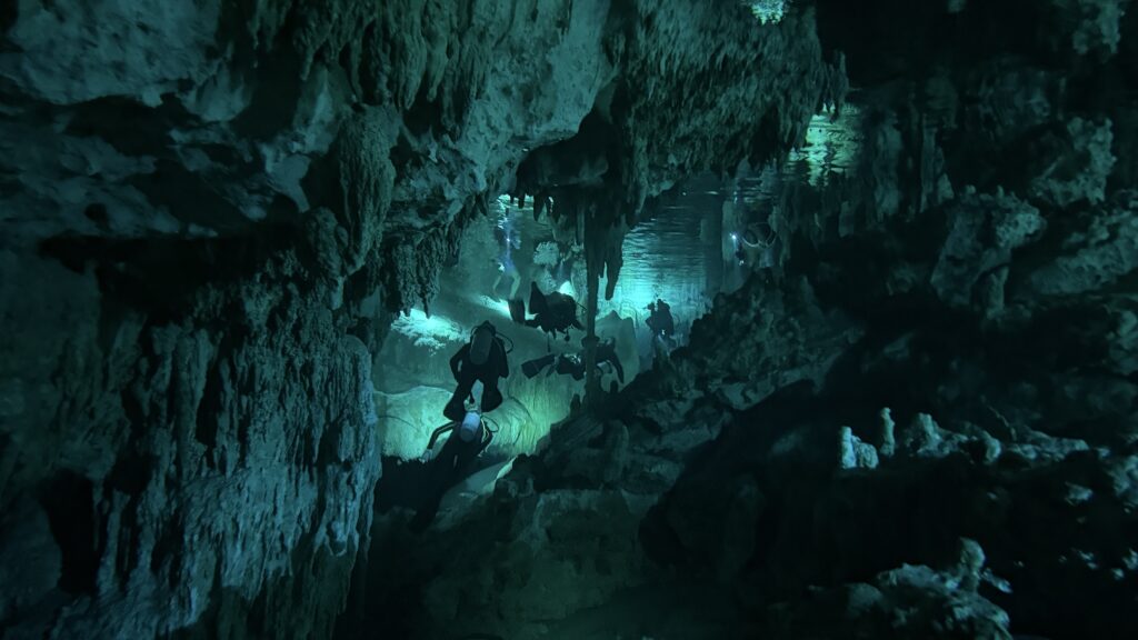 DOS OJOS CENOTE DIVE